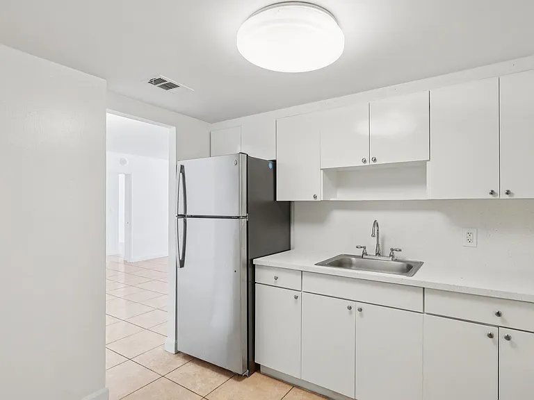 2 Bed 2 Bath Unit