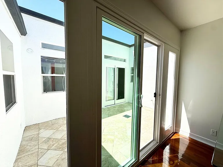 5639 Natick Ave — Photo 14