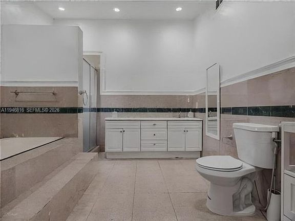 2nd image of 10351 SW 49th St