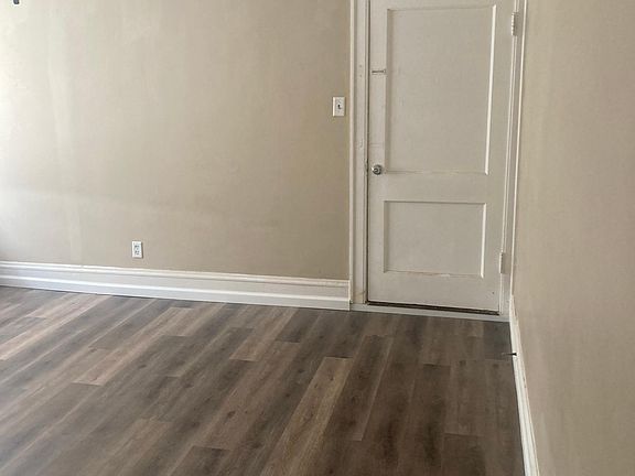 2nd image of 1725 Davis Ave #S