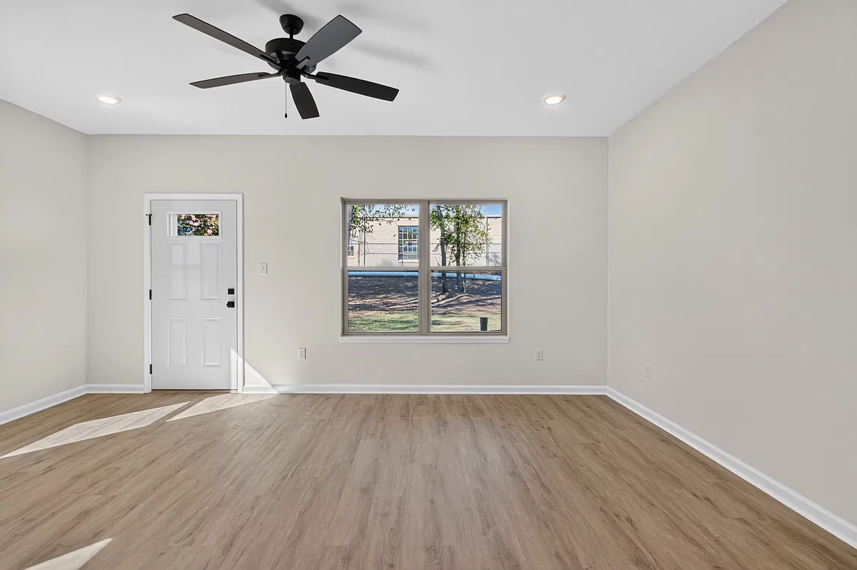2 bed, 2.5 bath, 1400 sqft, $1,800 — Photo 3