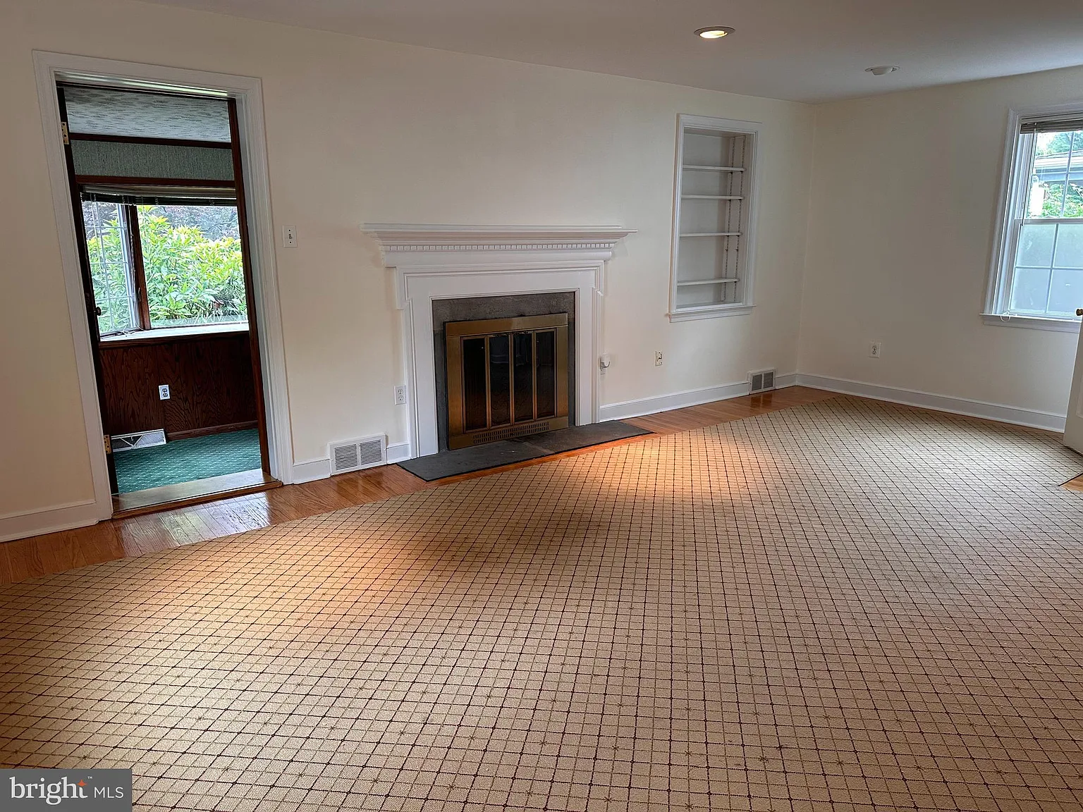 4 bed, 4.0 bath, 1928 sqft, $3,350 — Photo 4
