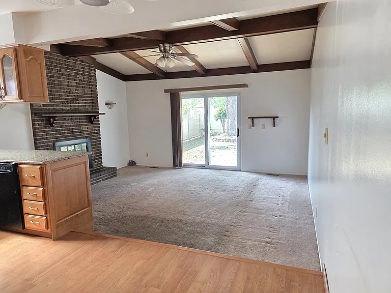 941 Princess Dr — Photo 5