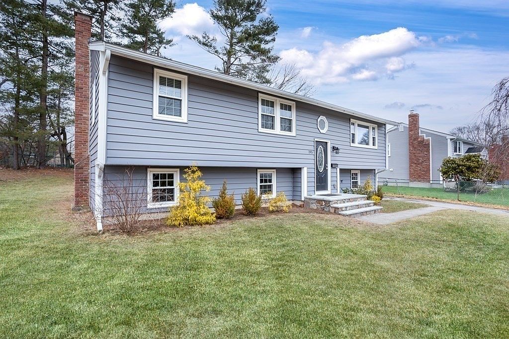 195 Rogers Dr Stoughton Ma 02072 Zillow