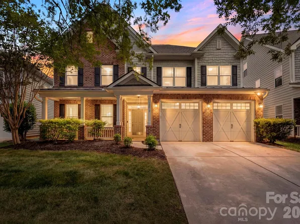 10019 Elizabeth Crest Ln, Charlotte, NC 28277