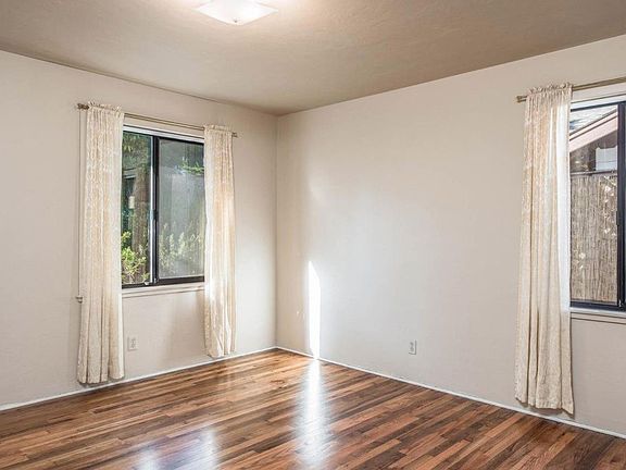 4th image of 155 Evans Ave