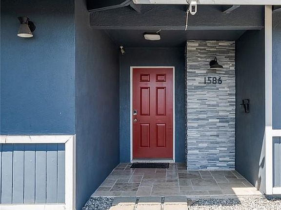 3rd image of 1586 Valencia Pl