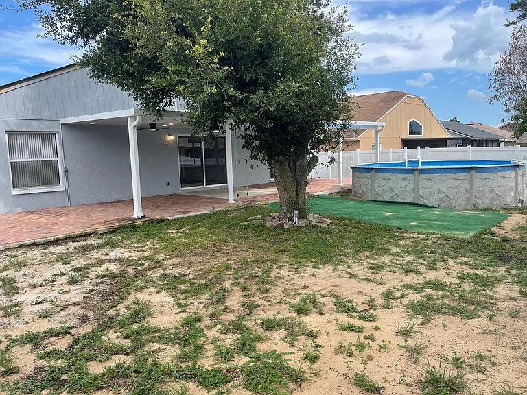 658 Sierra Cir — Photo 36