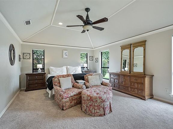 3rd image of 2304 Crown Knoll Ln