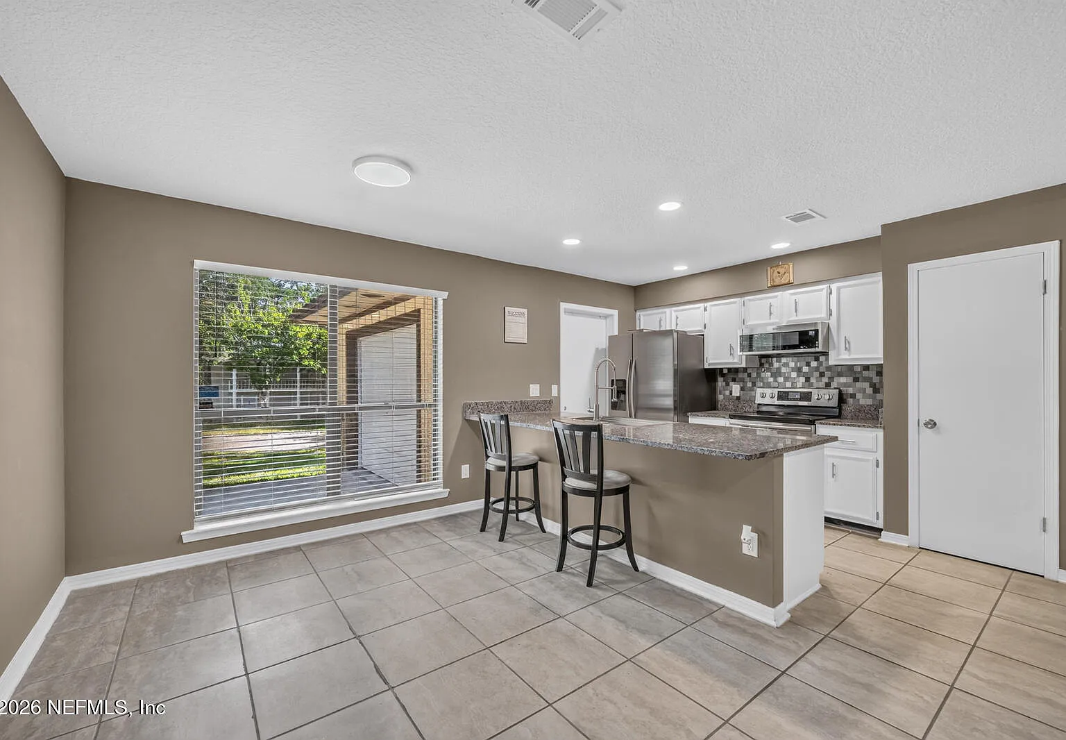 2 bed, 2.0 bath, 1215 sqft, $1,650 — Photo 4