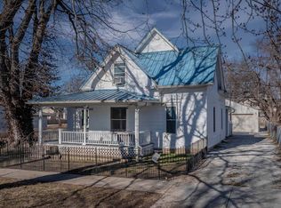 1110 E 8th Ave, Winfield, KS 67156