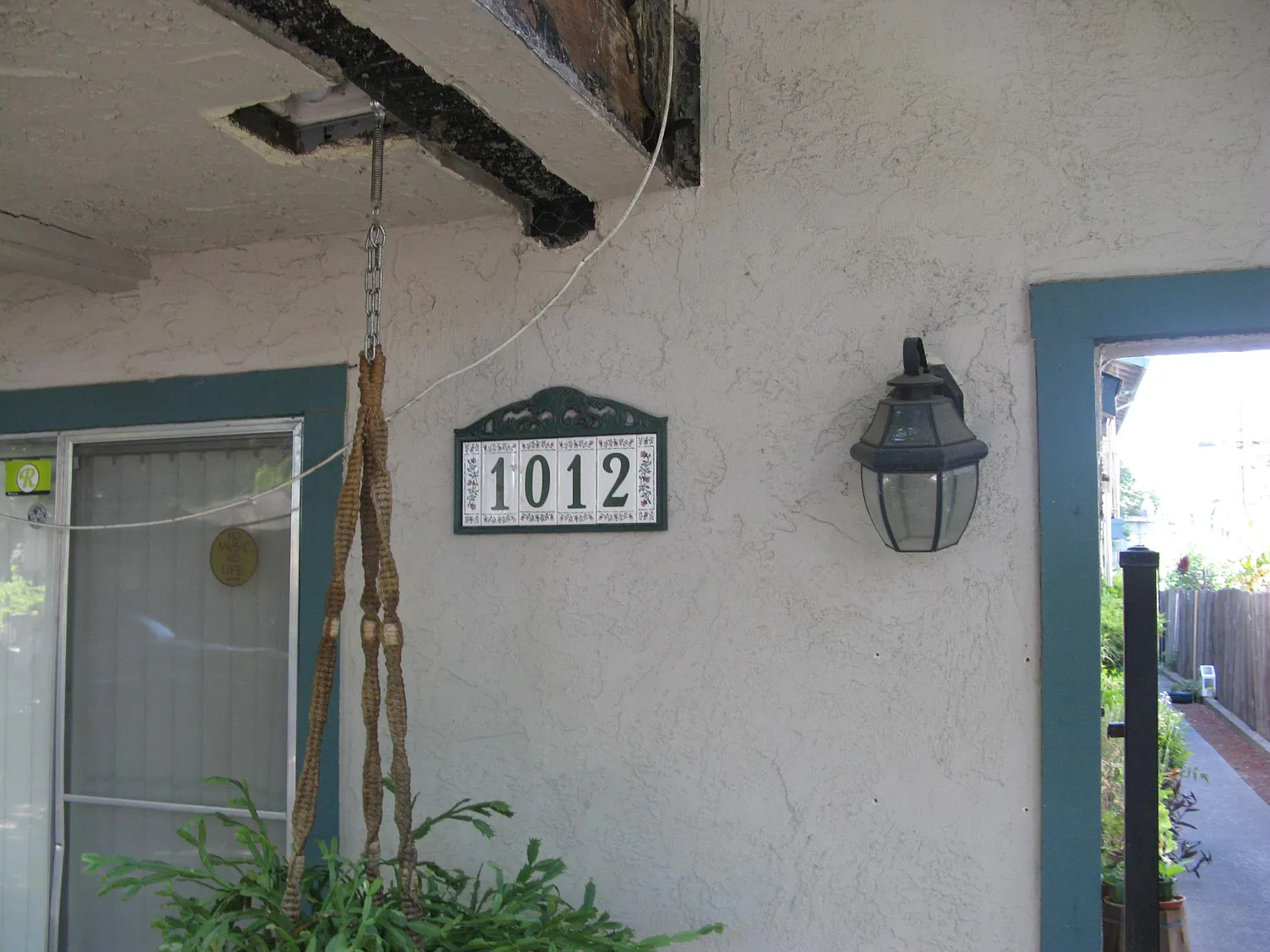 1012 V St — Photo 2