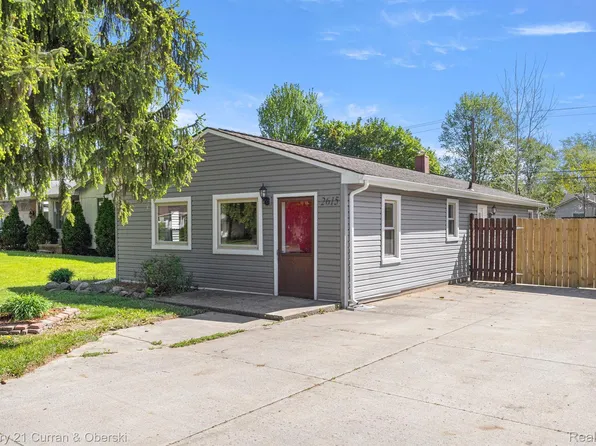 2615 Culbertson Ave, Rochester Hills, MI 48307