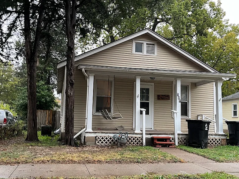 127 S 11th St — Photo 1