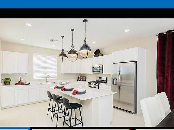 3rd image of 1077 E Chapman Dr