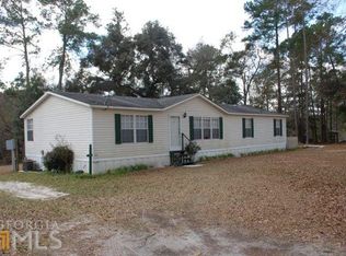 281 St Marys River Bluff Rd, Saint George, GA 31562