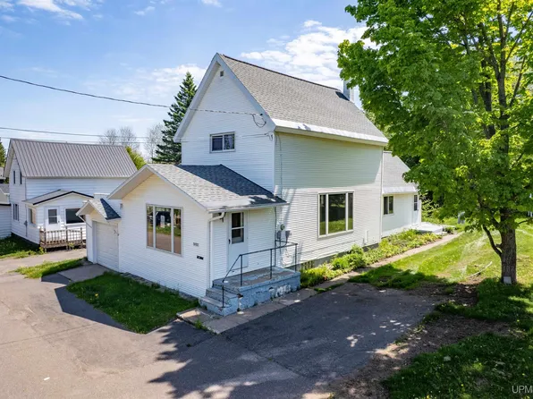 56902 Hecla St, Calumet, MI 49913
