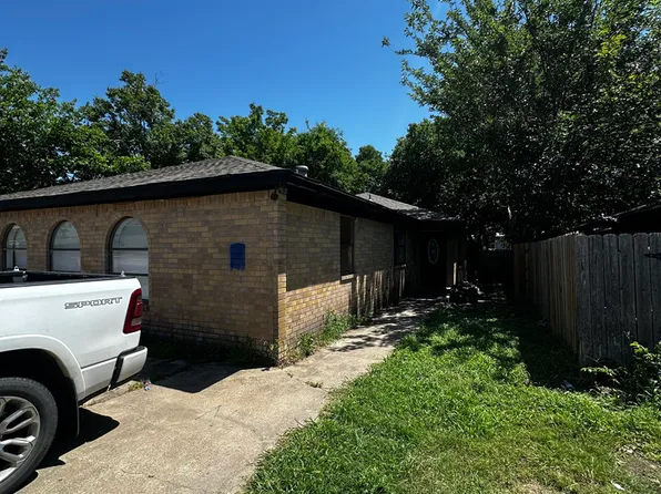 2463 Fort Worth St, Grand Prairie, TX 75050
