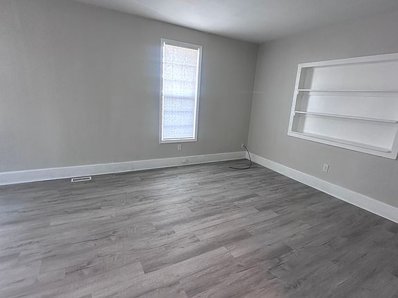 5th image of 1719 Sturdevant St #1