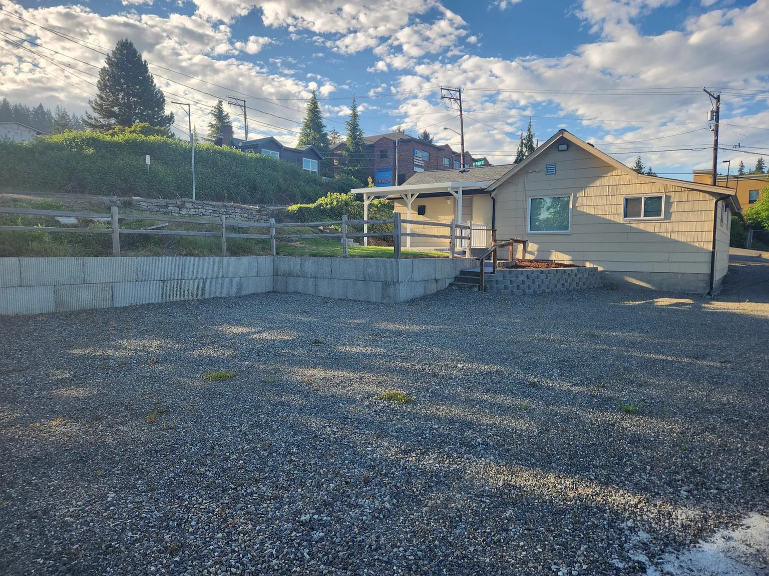 2 bed, 928 sqft, $2,000 — Photo 3
