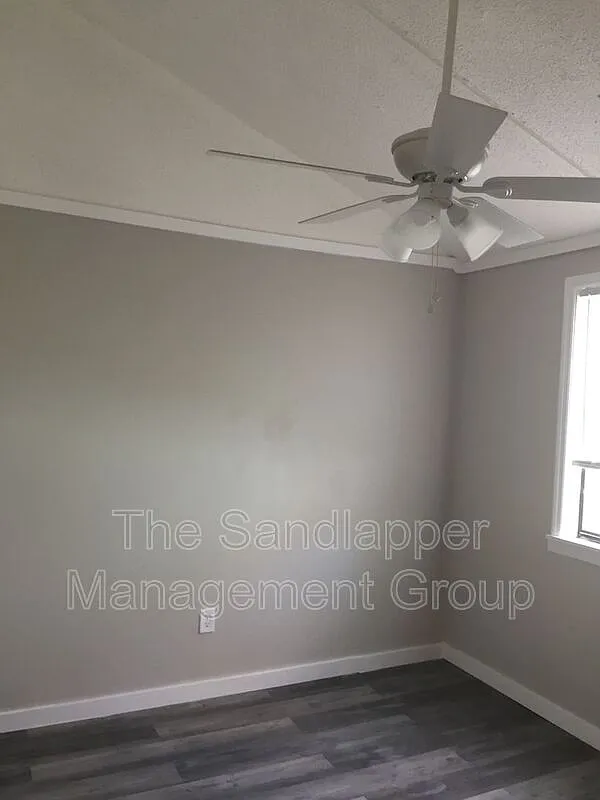 1 bed, 1.0 bath, 550 sqft, $1,115 — Photo 2