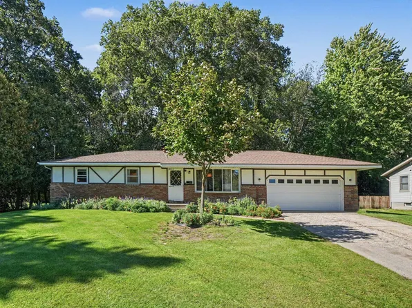 4699 Susan St, Muskegon, MI 49441