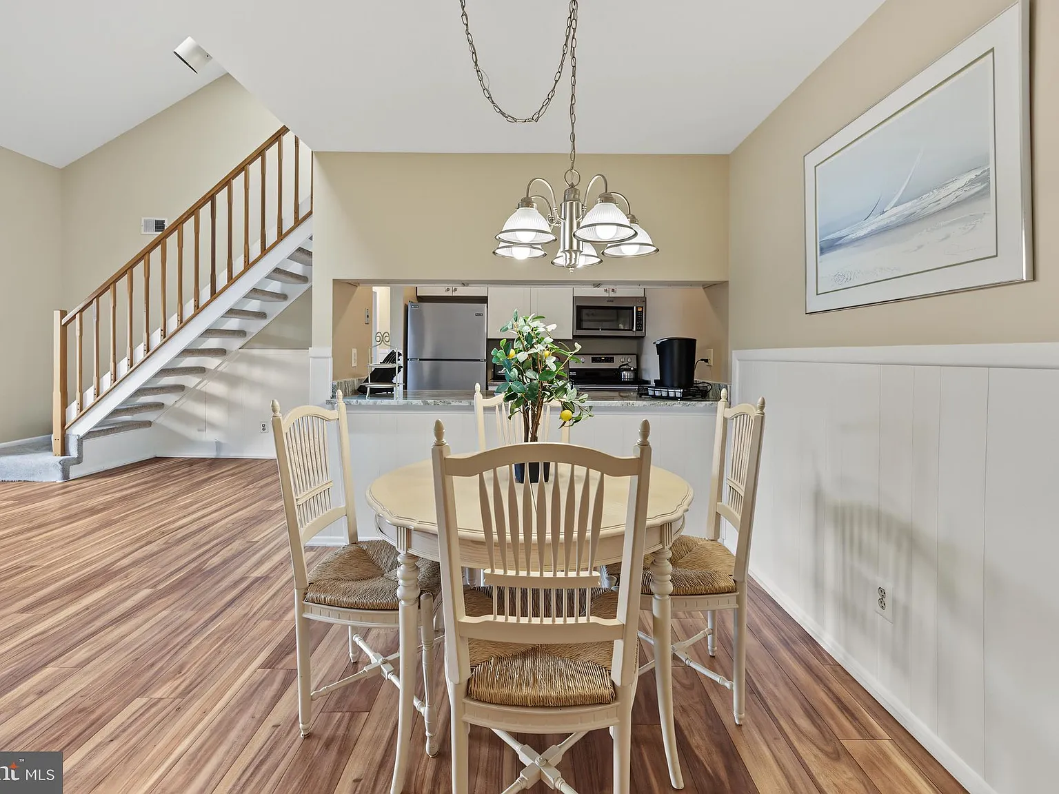 2 bed, 2.0 bath, 1092 sqft, $2,700 — Photo 3