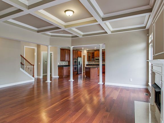 5th image of 2129 Grand St