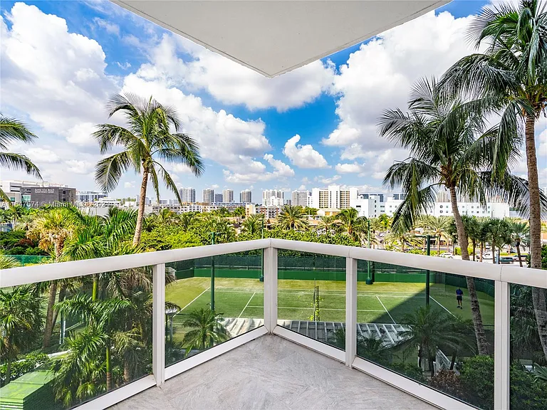 18101 Collins Ave #601 — Photo 10