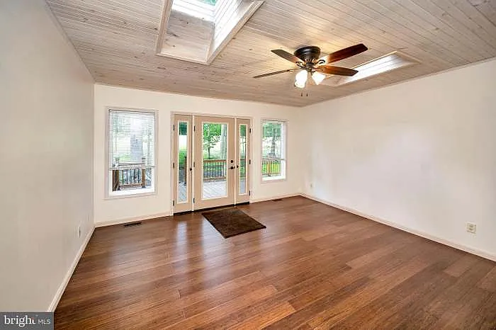 3 bed, 1397 sqft, $1,000 — Photo 3