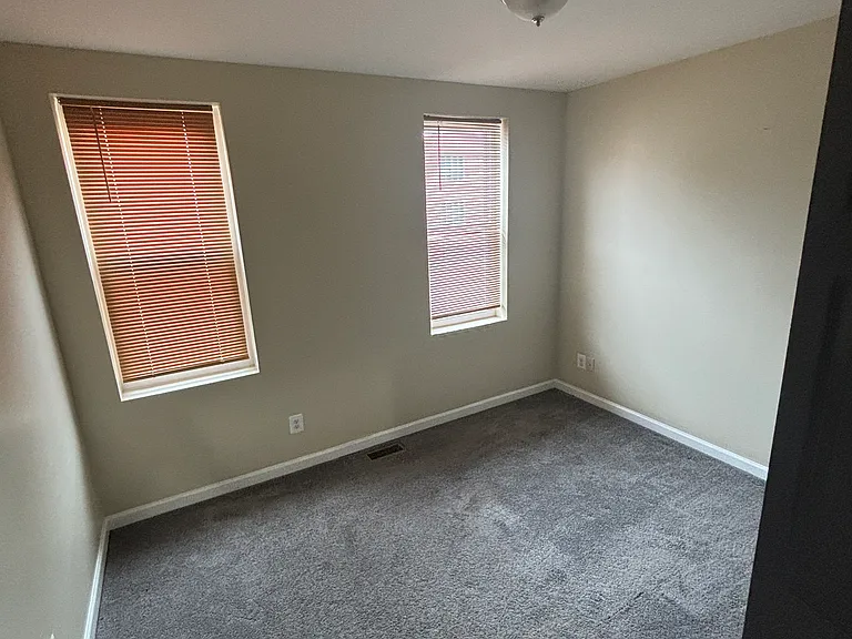 611 W Lafayette Ave — Photo 8