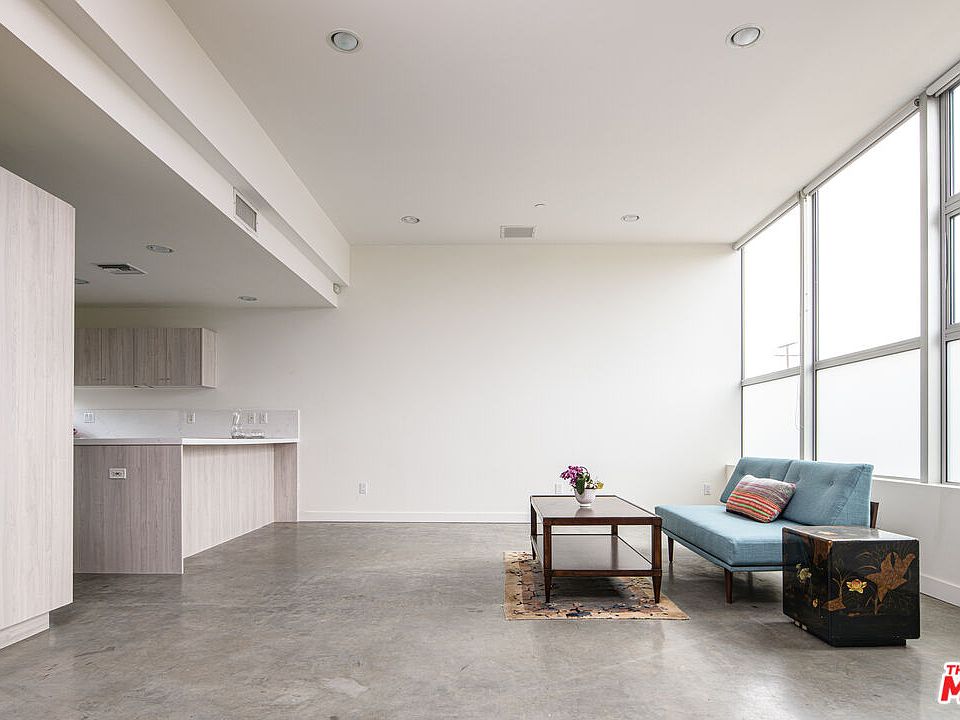 1st image of 660 Rose Ave APT 2