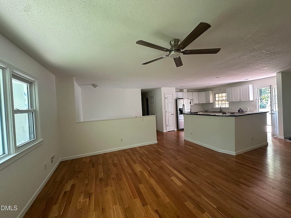 2nd image of 205 Winterlochen Rd