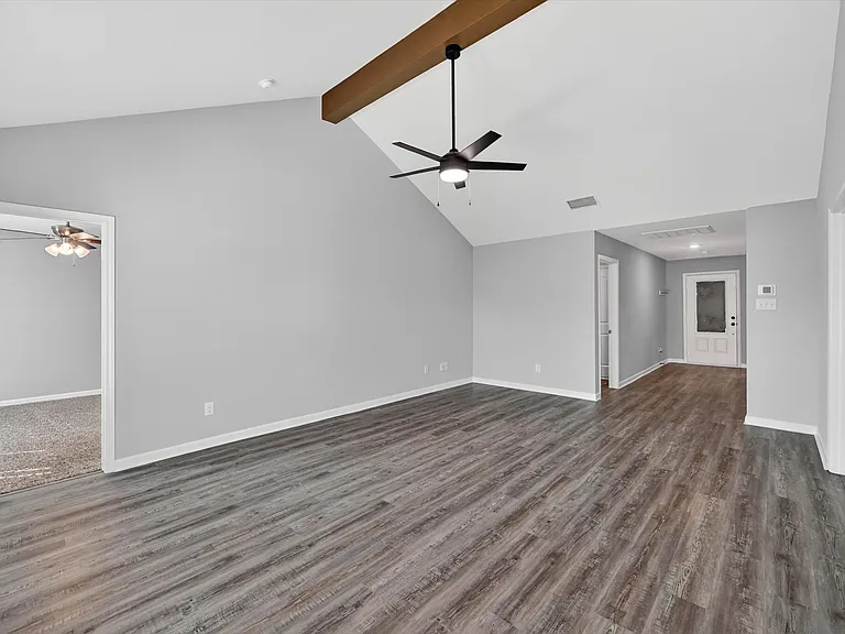 523 Bennie Leonard St — Photo 3