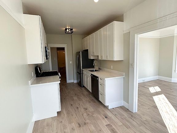 5th image of 800 Church St APT 1