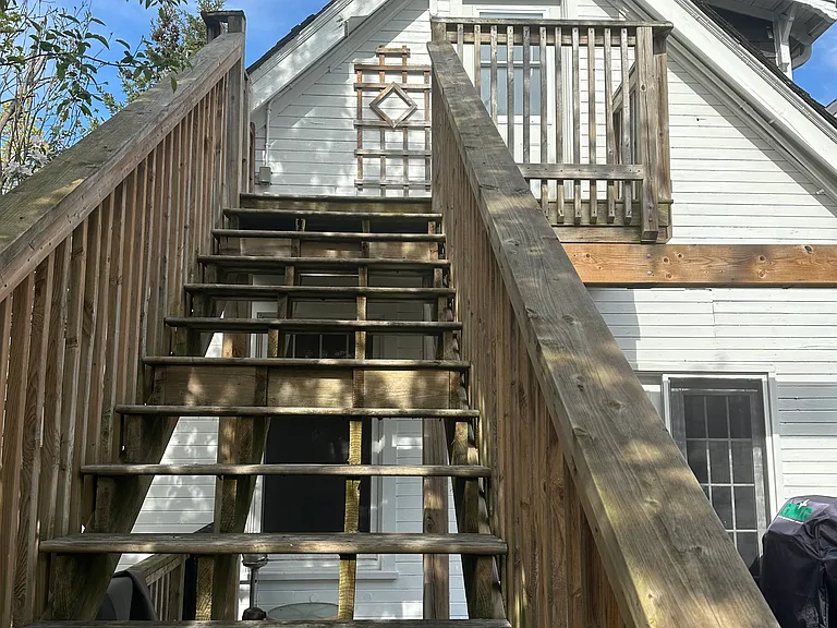 17 Thornton Ave #UPPER — Photo 14