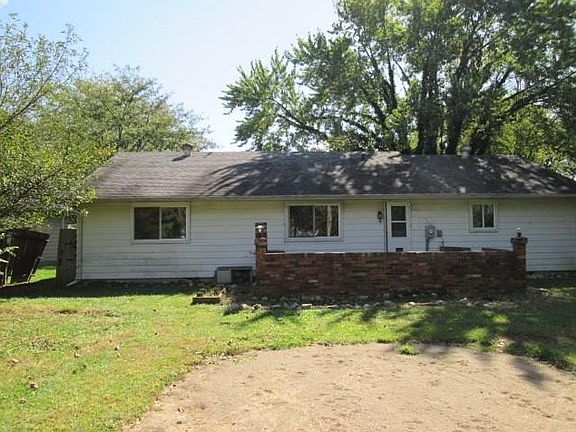 3rd image of 340 Sierra Ct
