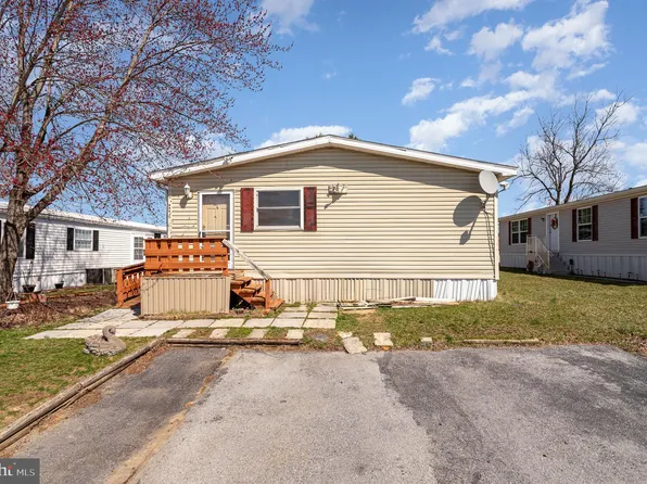 179 Bowie Dr, Grantville, PA 17028