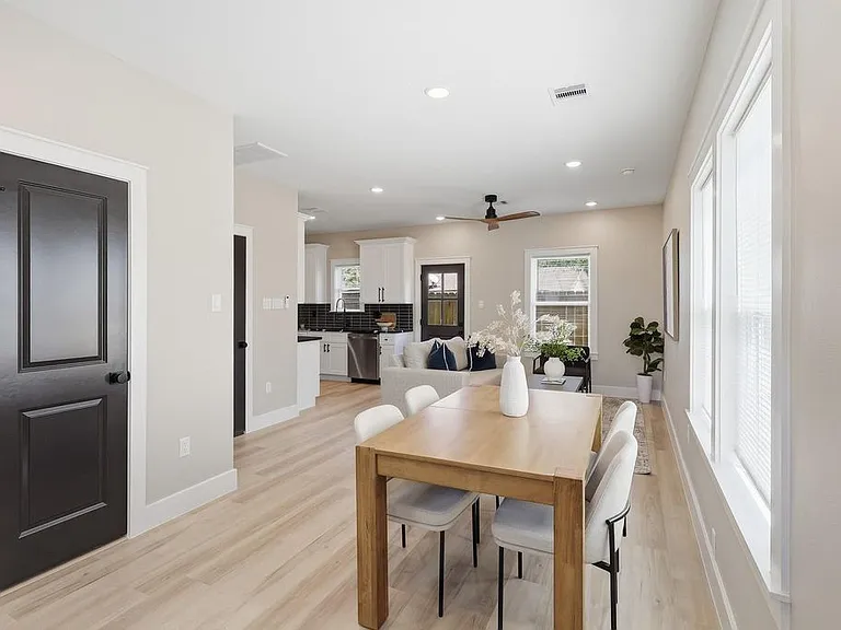 4723 Mallow St — Photo 4