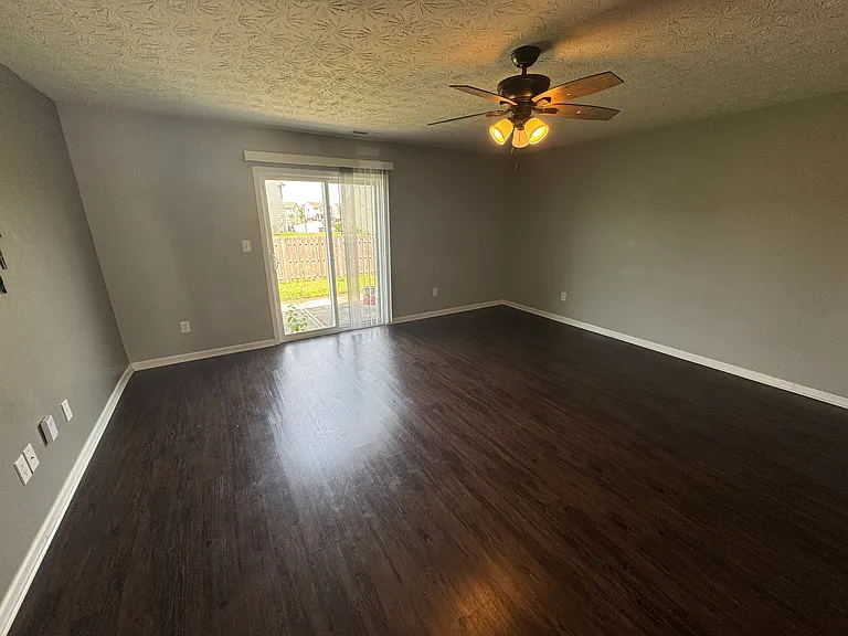 2584 Shadowbrook Trce — Photo 9