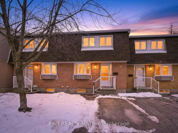 1777 Lamoureux Dr #F, Ottawa, ON K1E 2N5