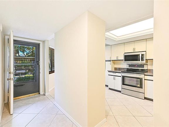 3rd image of 4957 Pepper Cir #C-105