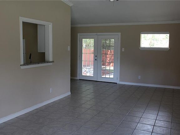 3rd image of 408 Melrose Dr