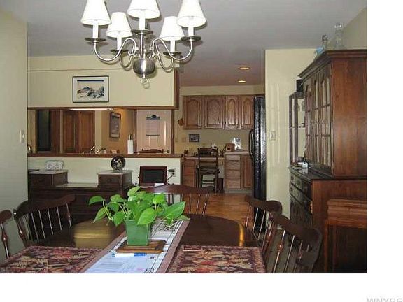 3rd image of 49 Southwick Dr