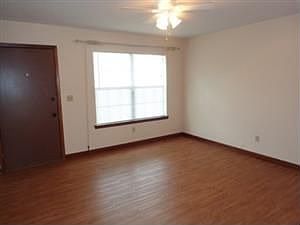 1st image of 217-D 1st St SE