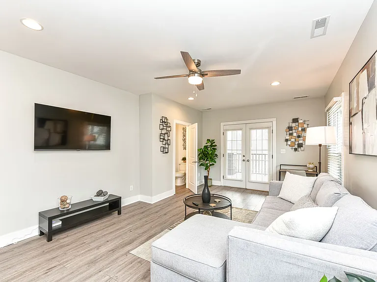 2645 N College Ave #C — Photo 6