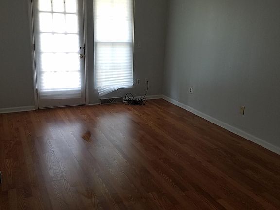 3rd image of 903 Royal Tern Ln APT C