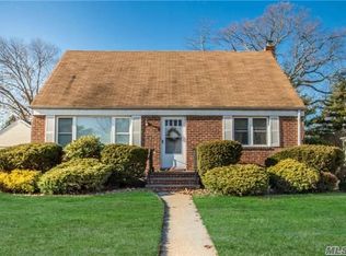 1364 Maeder Ave, Merrick, NY 11566