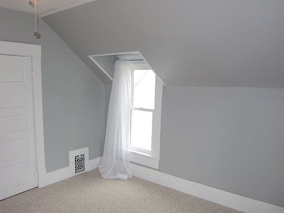 Bedroom 1, new carpeting