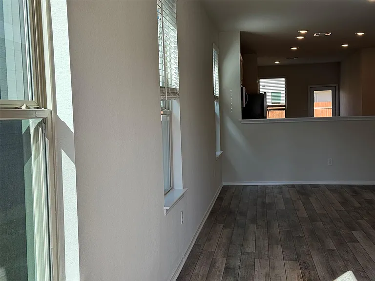 86 Pacific Loon St — Photo 4